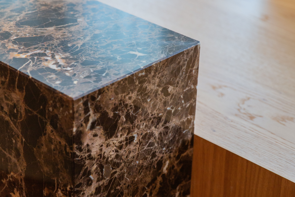 Jako Great Works, specjalizujemy się w kompleksowej aranżacji biur we Wrocławiu, obserwujemy, jak najnowsze trendy zmieniają miejsca pracy.