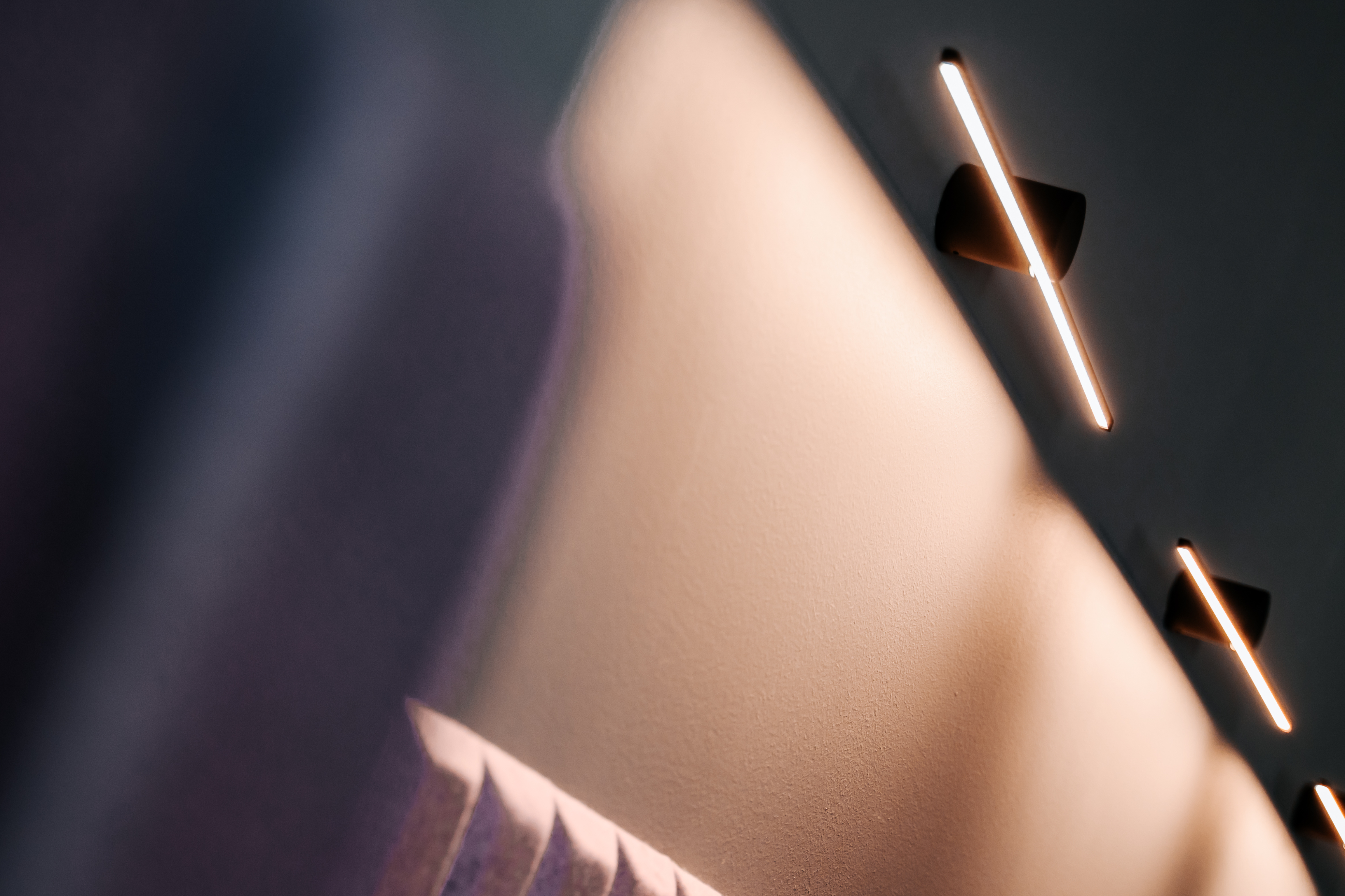 Barwa i&nbsp;natężenie światła w&nbsp;biurze 